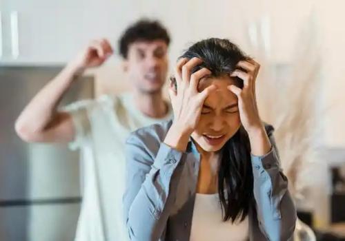<b>三亚婚外情取证：离婚男方要女方赔十几万吗</b>